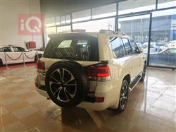 تۆیۆتا لاند کروزەر